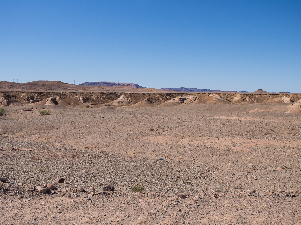 2e jour (Ouarzazate-Boumalne Dadès): Vallée du Dadès     Map