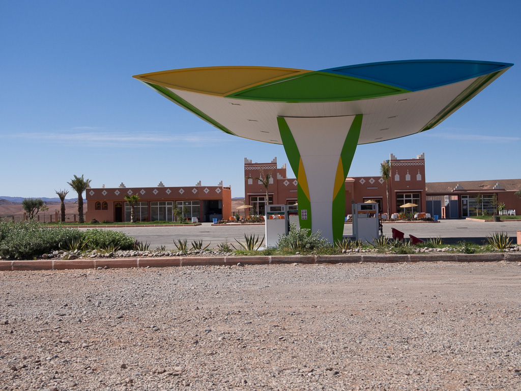 2e jour (Ouarzazate-Boumalne Dadès): N10, Vallée du Dadès     Map