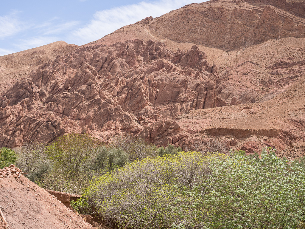 2e jour (Ouarzazate-Boumalne Dadès): Gorges du Dadès     Map