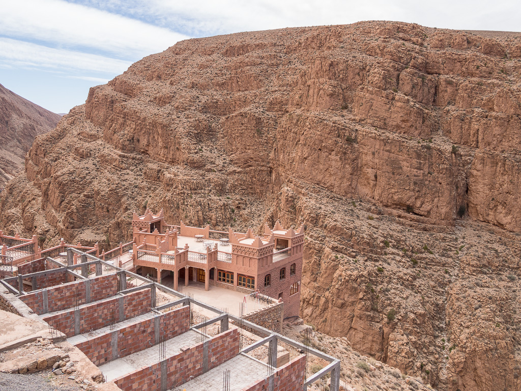 2e jour (Ouarzazate-Boumalne Dadès): Gorges du Dadès     Map