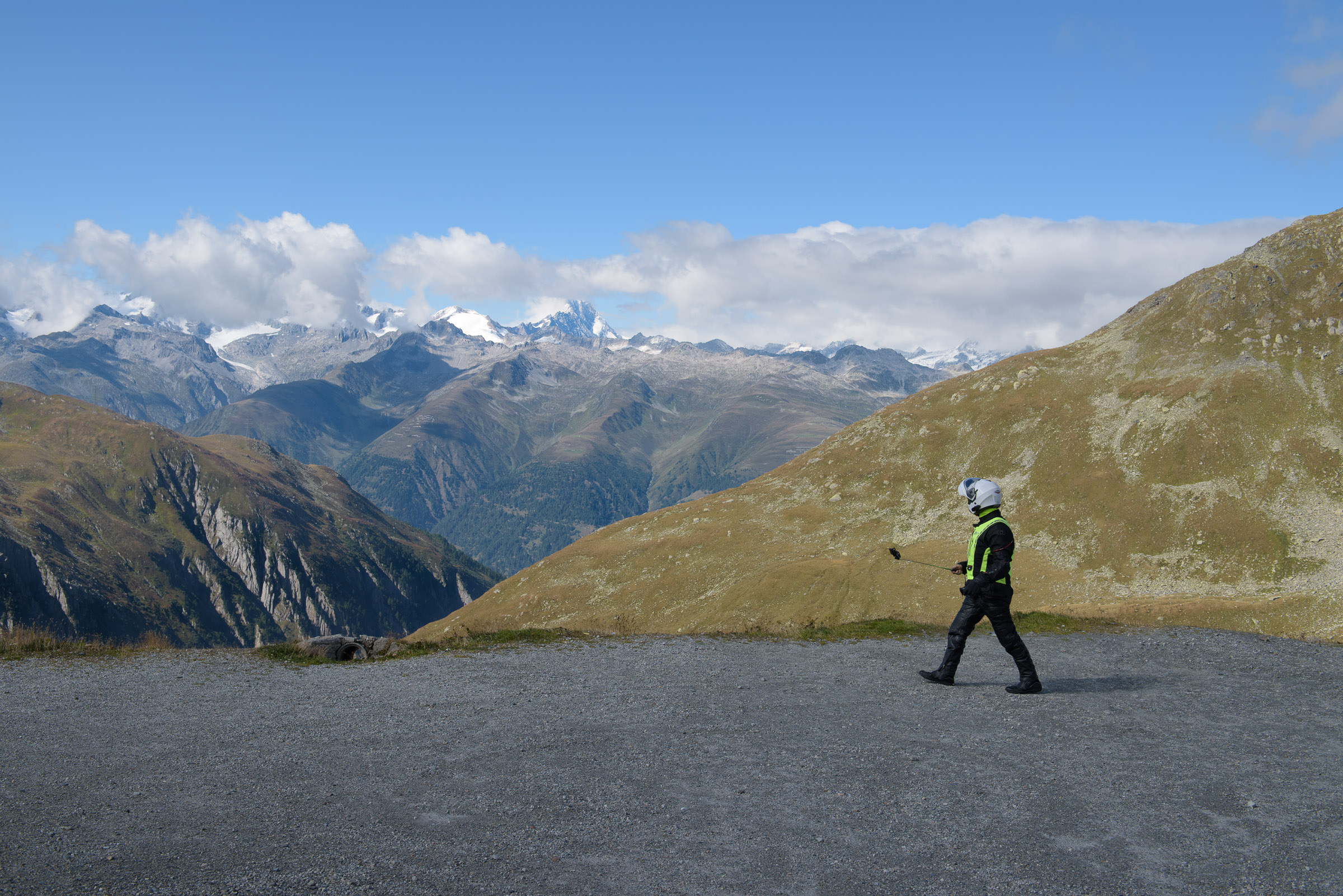 Auf dem Nufenenpass<a style='color:#1fa67a !important; margin-left:1em;' href='http://maps.google.com/maps?q=46.479015,8.3987516666667 ' target=_blank>Map</a>