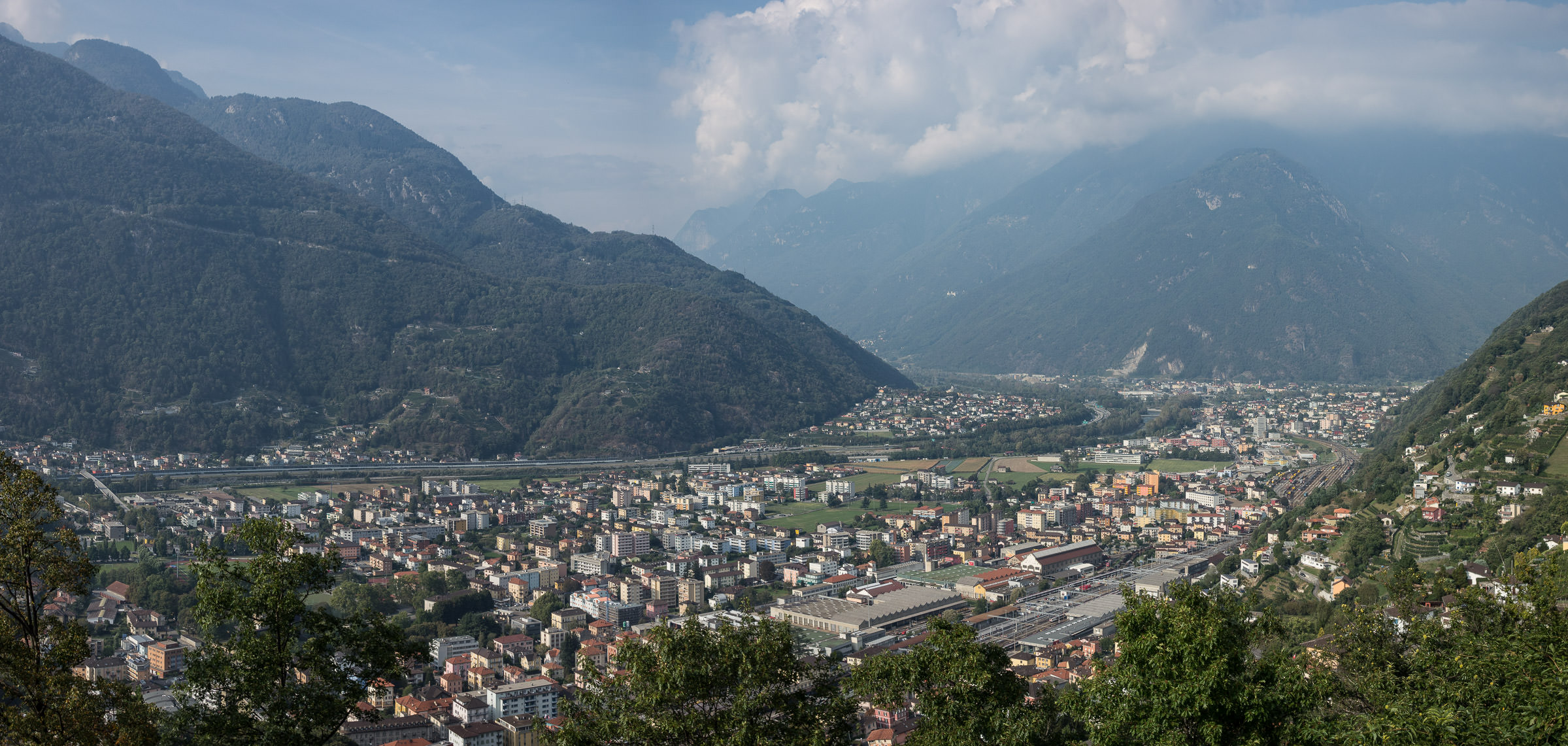 Bellinzona, Sasso Corbaro<a style='color:#1fa67a !important; margin-left:1em;' href='http://maps.google.com/maps?q=46.188055555555,9.0322222222217 ' target=_blank>Map</a>