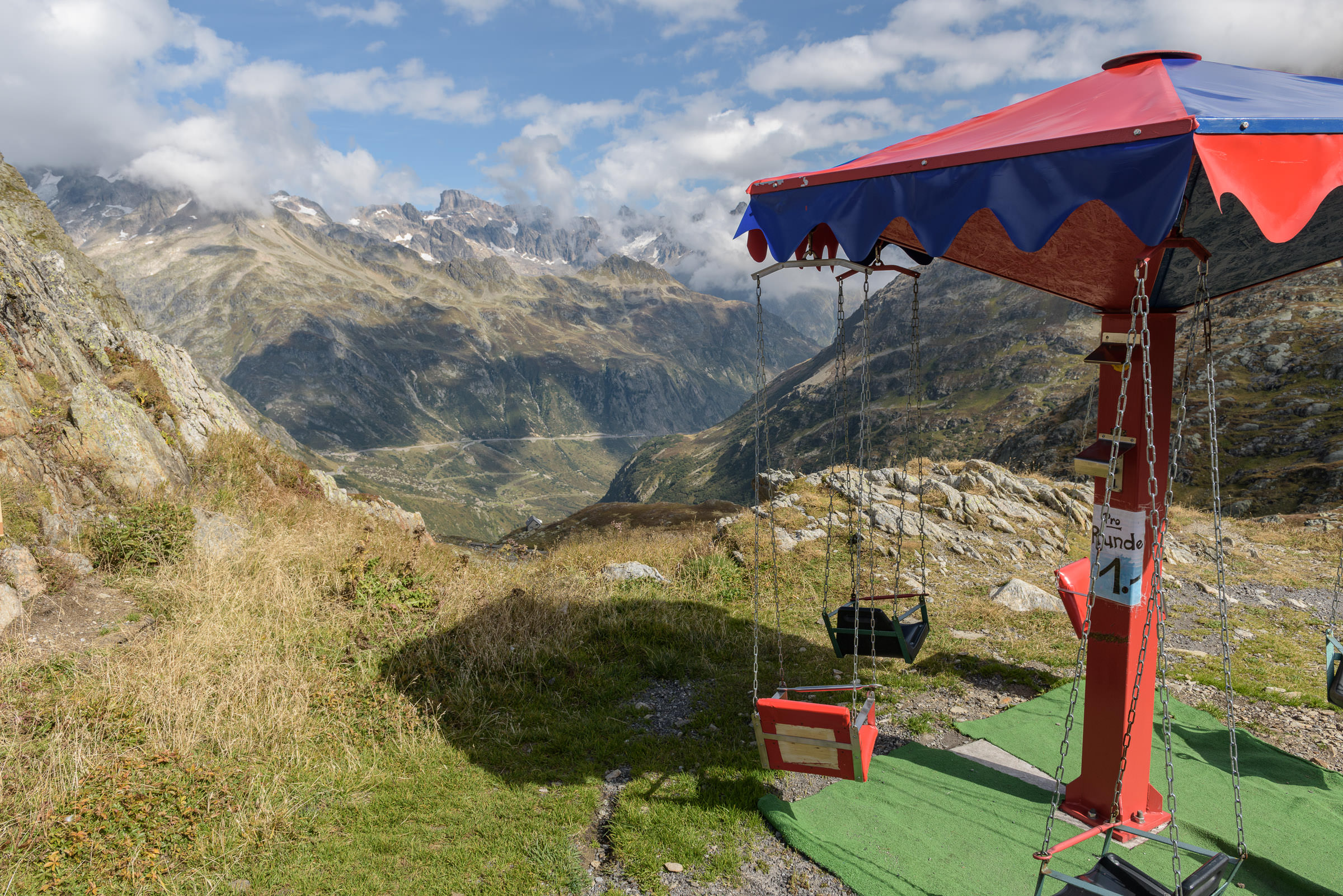 Sustenpass<a style='color:#1fa67a !important; margin-left:1em;' href='http://maps.google.com/maps?q=46.729011559975,8.4487116506383 ' target=_blank>Map</a>
