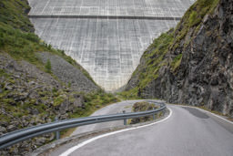 Barrage de la Grande Dixence<a style='color:red!important; margin-left:1em;' href='http://maps.google.com/maps?q=46.084430555555,7.4040361111117 ' target=_blank>Map</a>